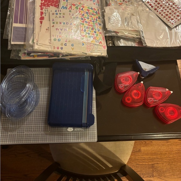 Creative Memories - Picture 1 of 2